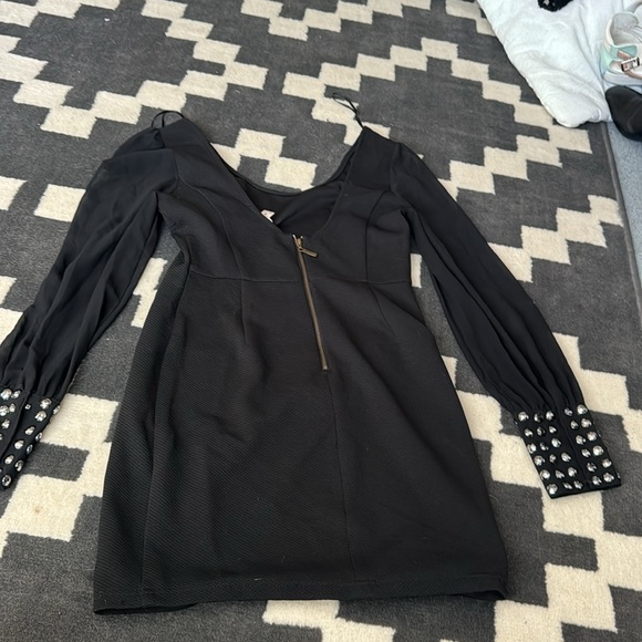 Black sleeved dress - Picture 2 of 3